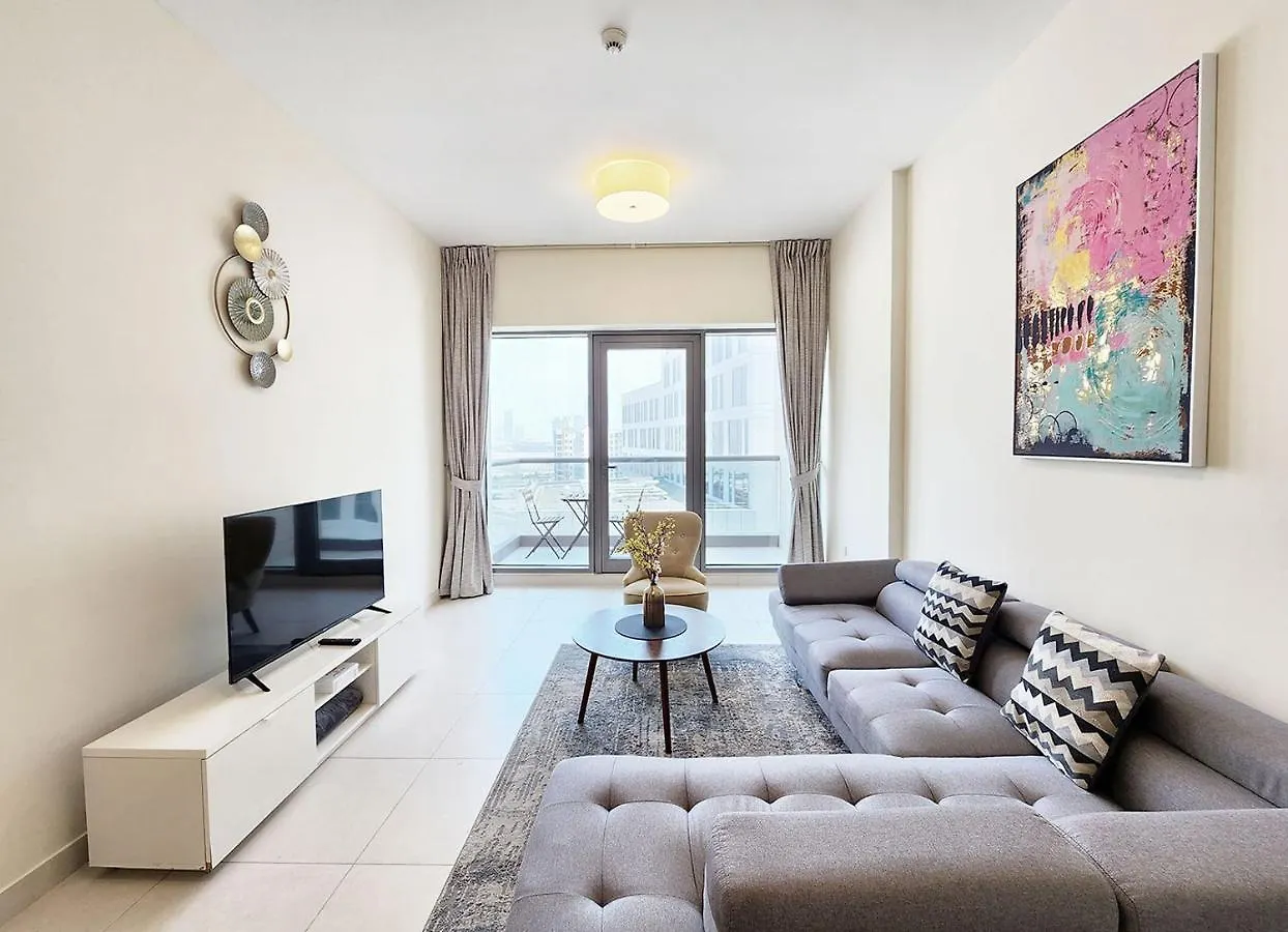 Rh- Captivating Skyline View, 02Br Near Clemance Medical Center location